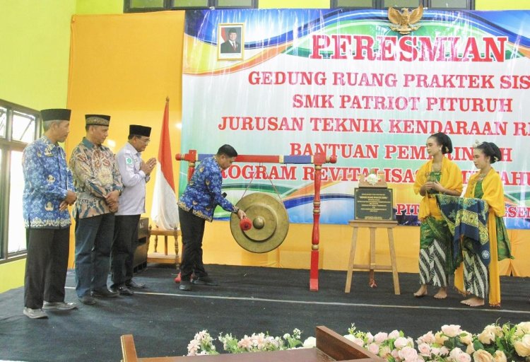 Revitalisasi SMK 2025: Gedung Praktik TKR SMK Patriot Pituruh Jadi Tonggak Pendidikan Vokasi Purworejo