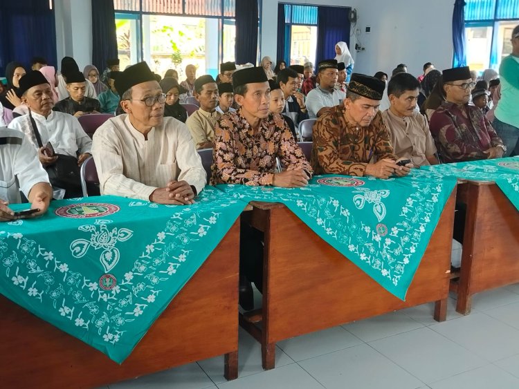 Lampaui Target Provinsi, PGRI Purworejo Hidupkan Semangat Ramadhan Lewat Khataman Al-Qur'an dan Santunan