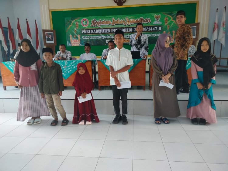 Lampaui Target Provinsi, PGRI Purworejo Hidupkan Semangat Ramadhan Lewat Khataman Al-Qur'an dan Santunan