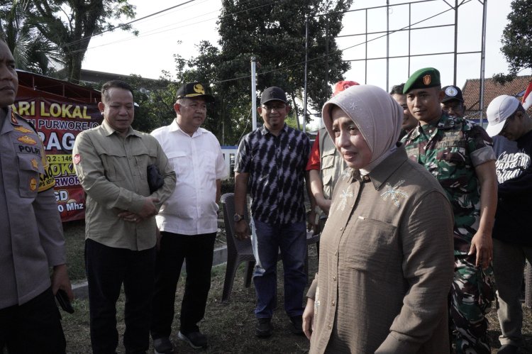 Apresiasi Petugas Pos Lebaran, Bupati Purworejo dan PDAM Salurkan Bingkisan Dukungan