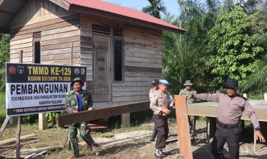 Wujudkan Lingkungan Sehat, Sinergi TNI / Polri Di TMMD Ke 129 Kodim 0313/KPR Dalam Pacu Pembangunan MCK Di Desa Pangkalan Terap