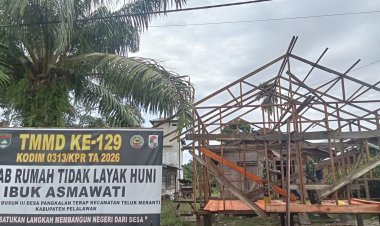 Hari Ke Empat TMMD Ke-129 Kodim 0313/KPR, Pembangunan Rumah Tembus 25 Persen Dan  Ibu Asmawati Terharu   