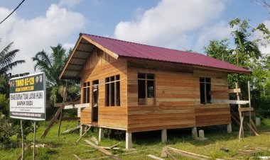 Meski Terkendala Bahan Material,Pembangunan RTLH Rumah Pak Dedi di Desa Pangkalan Terap Capai Progres 70 Persen