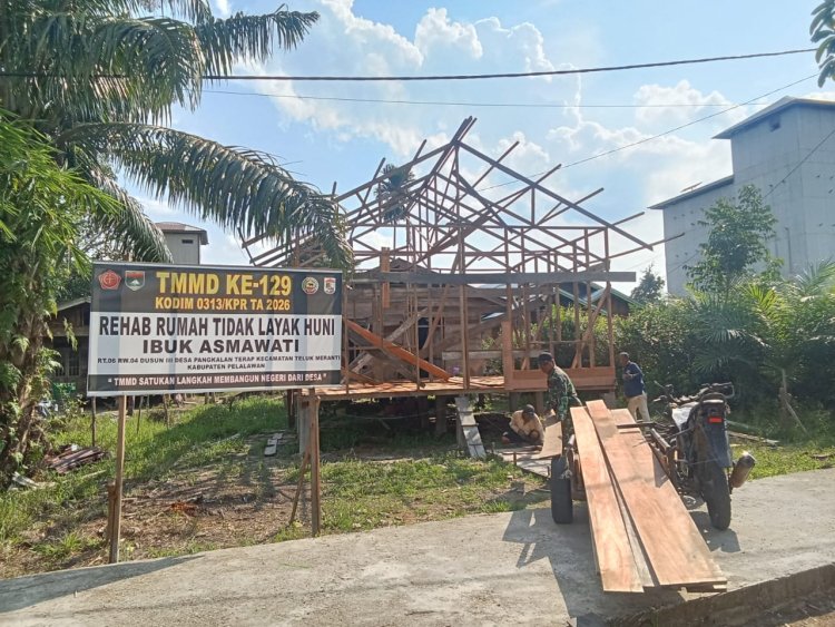 Harapan Ibu Asmawati: Bedah RTLH TMMD Ke-129 Kodim 0313/KPR Capai Progres 35 Persen
