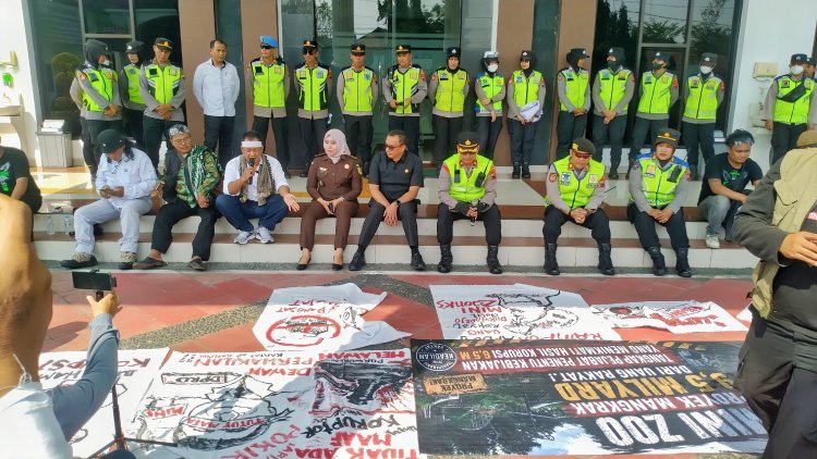 Aksi Massa di Kejari Purworejo, Minta Pengusutan Kasus Korupsi Mini Zoo Dilakukan Secara Adil