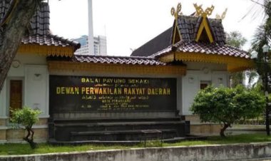 Manipulasi Dokumen SPJ, Belanja Makanan dan Minuman Sekwan DPRD Pekanbaru Rugikan Negara Rp 3.108 Miliar    Detik  Aktual News.com